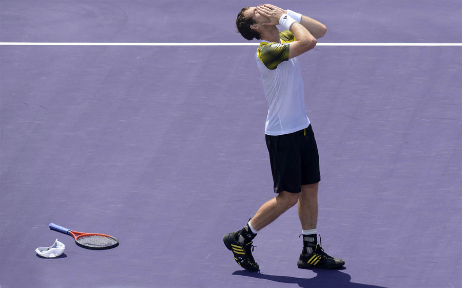 Andy Murray of Great Britain celebrates defeating David Ferrer of Spain during their men's final match at the Sony Open tennis tournament in Miami, Florida, USA, 31 March 2013.