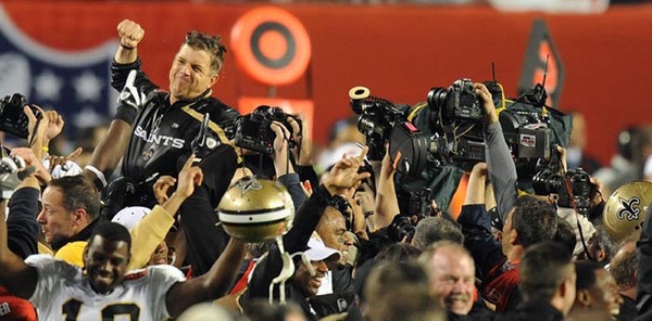 New Orleans Saints head coach Sean Payton is hoisted in the air after the Saints defeated the Colts 31-17 in Super Bowl XLIV at Sun Life Stadium in Miami, Florida, USA, 07 February 2010. 