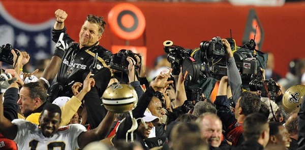 New Orleans Saints head coach Sean Payton is hoisted in the air after the Saints defeated the Colts 31-17 in Super Bowl XLIV at Sun Life Stadium in Miami, Florida, USA, 07 February 2010. 